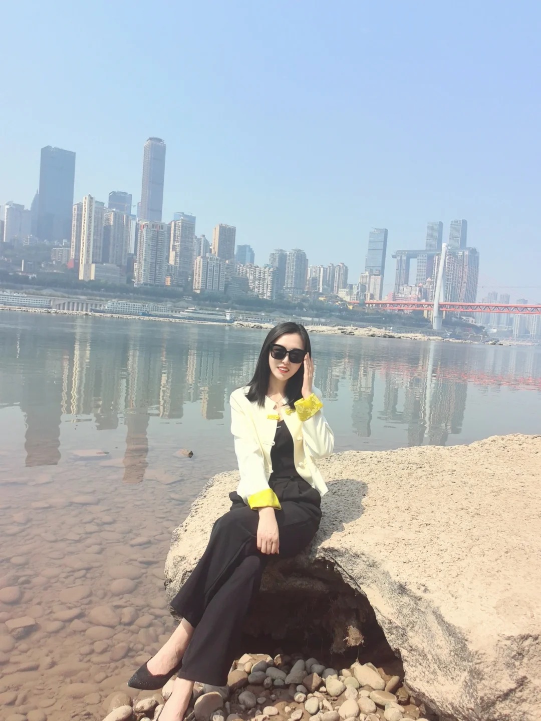 如果你月薪2万，但实际上没有任何工作内容，每天还要坐在办公司里，你会辞职吗？