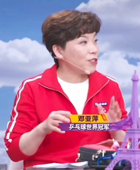 苦战五局后，林诗栋3比2战胜了张本智和。赛后，邓亚萍发表了自己的看法，说了一些心