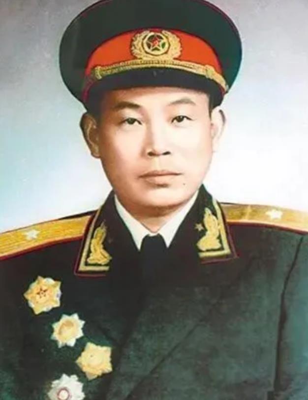 1950年，志愿军缴获了3000条毛毯，89师政委王直，却下令全部剪碎，战士们不