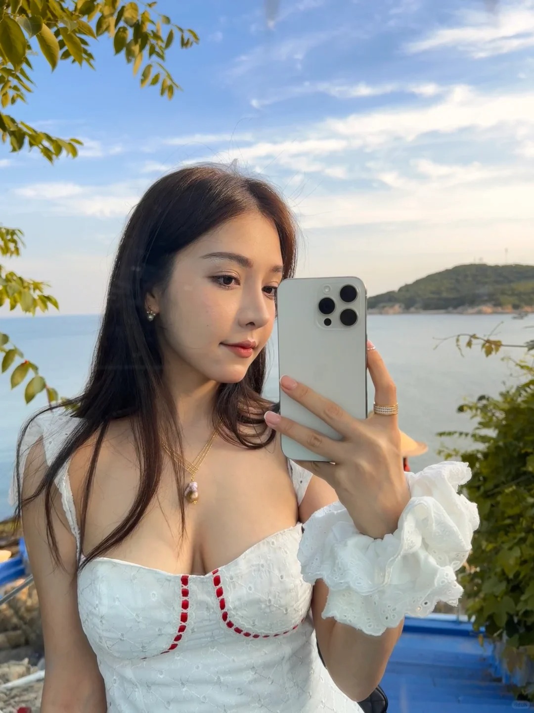 是威海呀～
#威海打卡
日落看了 日出看了 海鸥喂了

威海很美 紫外线也很毒
