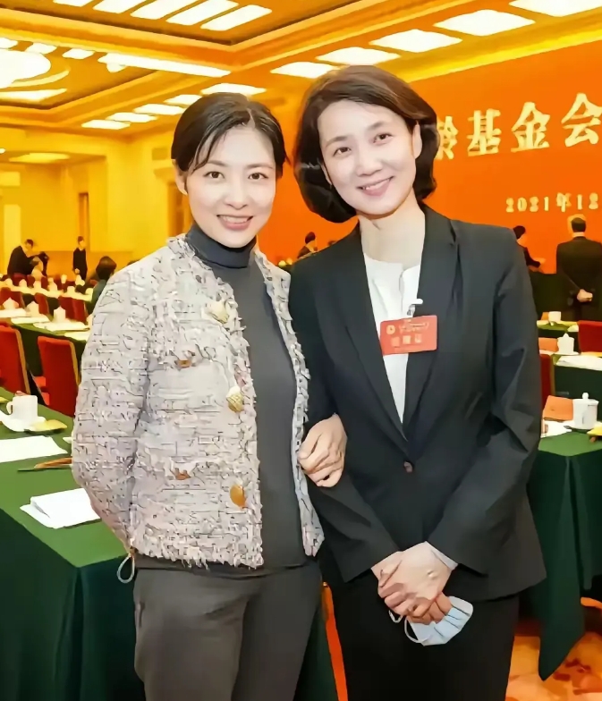 照片欣赏，认识这两位吗？