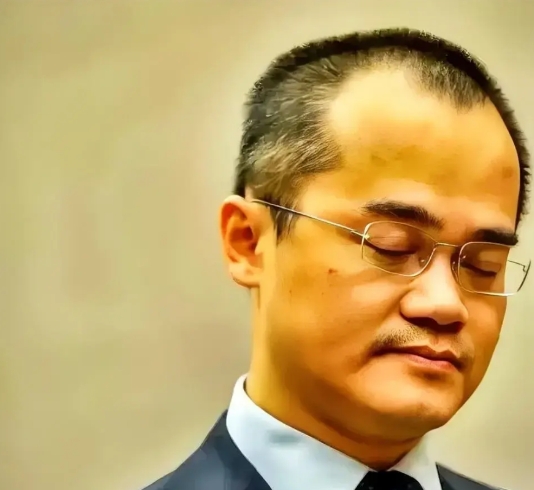 瘦死的骆驼比马大，王兴一点也不害怕。

为什么？京东外卖上线才 5-6 天，但是