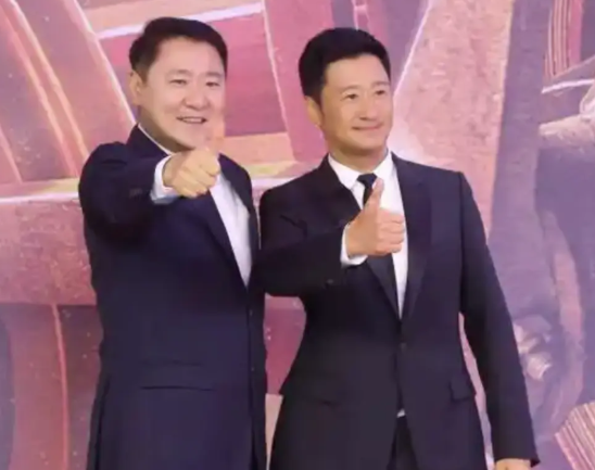 吴京真的是，又冤枉，又无辜。

本来春节档，没有吴京什么事，网友硬是要把《蛟龙行