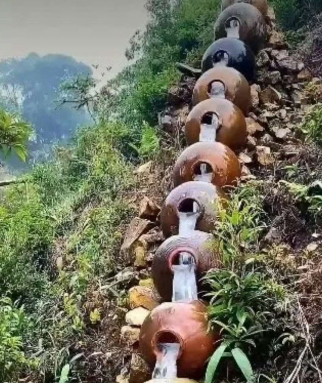 某地山区，这比接自来水管便宜吗？