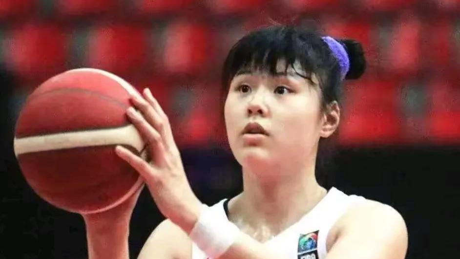 热议: NBA顶薪7000万美元, CBA顶薪不如NBA底薪！WNBA顶薪仅为其0.3%，中国打球是美国收入的4倍！