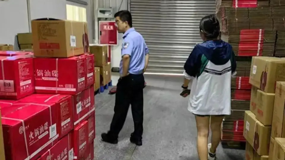 到底什么是真的？6500000瓶！全是假的！ 警方披露案情