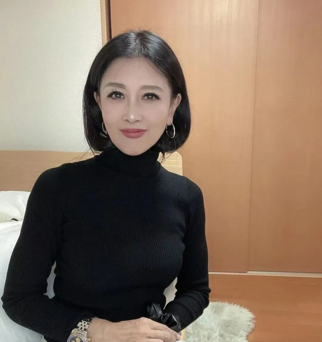 这事儿真让人😱！我和老公结婚几十年了，他53岁，他每次洗完澡后，竟然只用一条毛