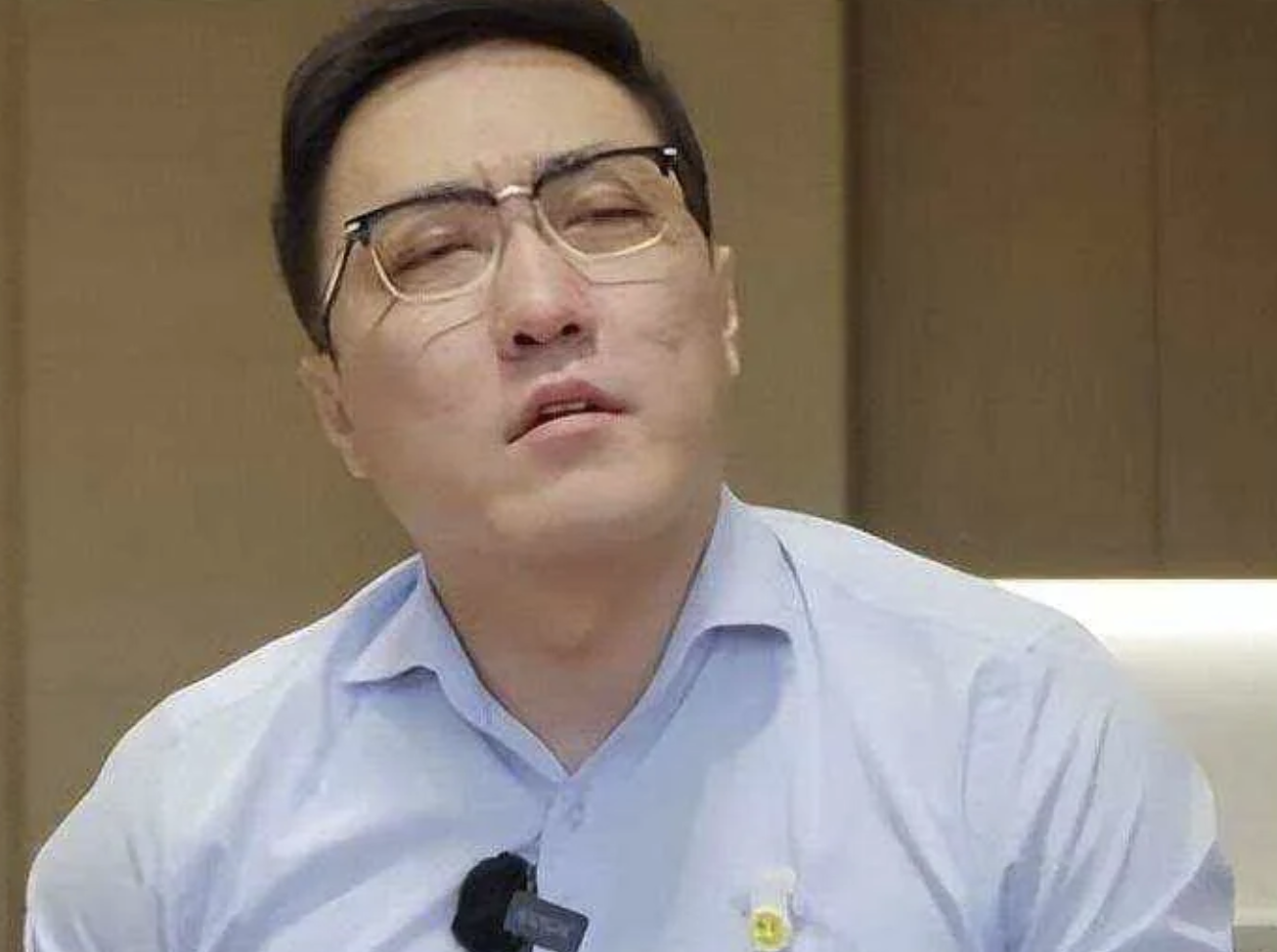 一幅图证明王自如在格力电器的地位不一般。网友分享一个图，大概是格力老总董明珠带高