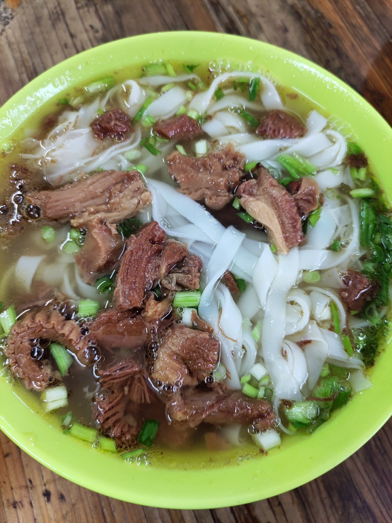 早餐，猪肠粉，黑豆粥，牛腩粉，蒸饺。 ​​​