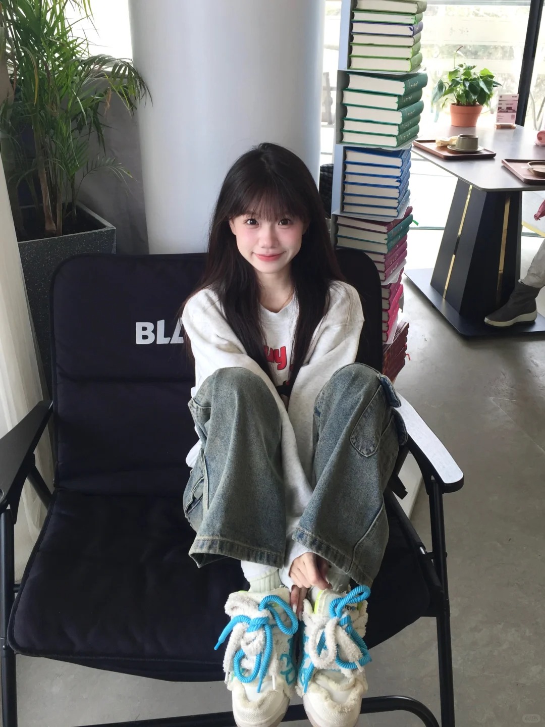 i人小幅度拍照姿势
i人宝宝一起来存点乖乖拍照姿势！:D