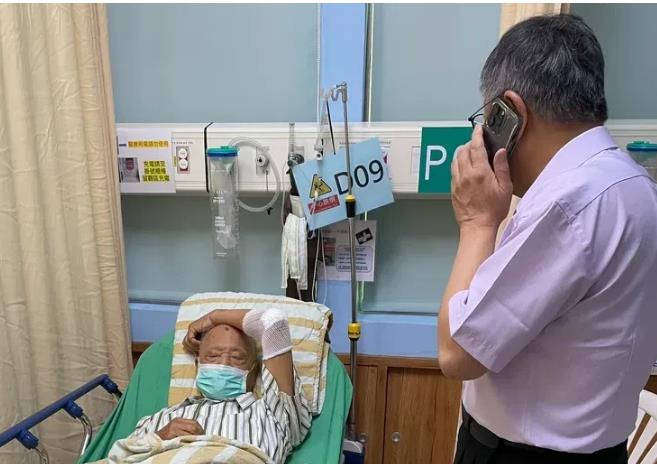 柯文哲父亲病逝！享耆寿92岁

民众党前主席柯文哲父亲柯承发今（17）日上午在新