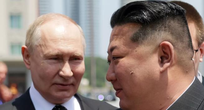 金正恩：普京，你是我最亲密的战友。、
朝鲜领导人金正恩向俄罗斯总统普京致72岁生