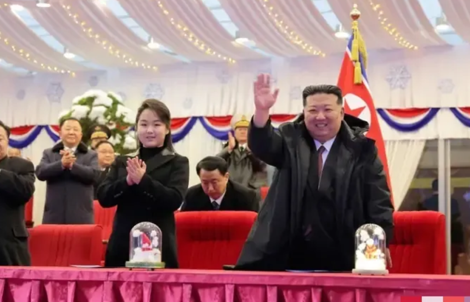 金正恩掌权后，朝鲜10条奇葩规矩，幸福感拉满！
1:结婚
朝鲜法律对结婚有着严格