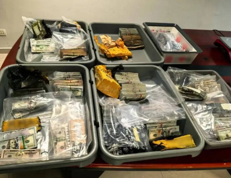 好家伙，以前往外搬家当，现在开始往国内搬了！广州白云机场，发现一名入境旅客的行李