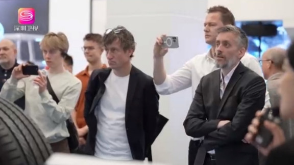 北欧知名企业家组团参观比亚迪，现场连连点赞！