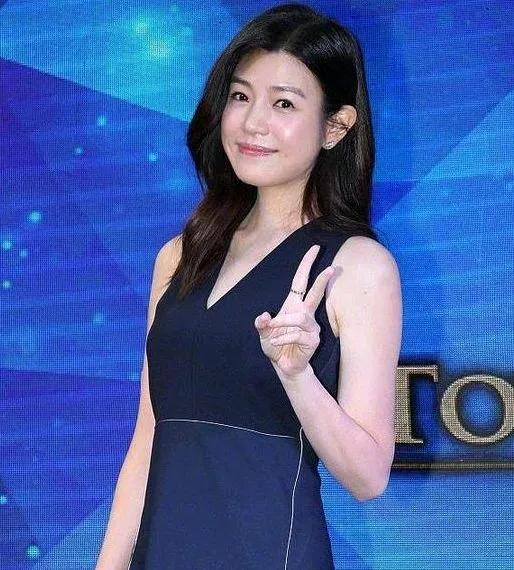 离了个婚咋了？难道就不能翻身了吗？陈妍希告诉你，必须能！



离婚后的陈妍希，