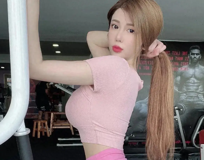 马来西亚第一网红，这身材属实犯规