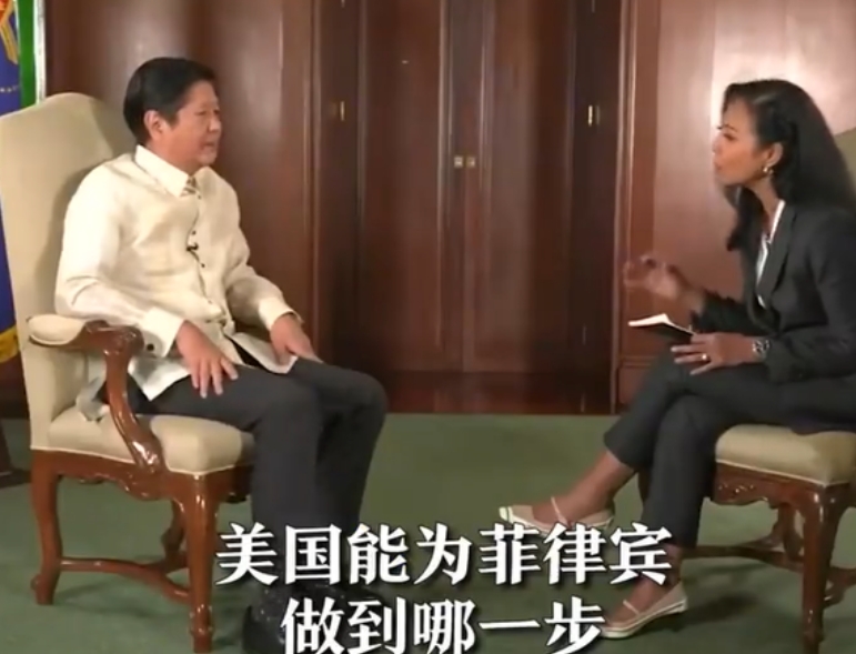 中方痛击菲律宾软肋，美记者问双方是否开战？小马科斯脸都白了。

12月27日，中