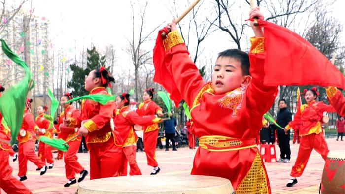 宝丰县第二十七届民间艺术展演异彩纷呈