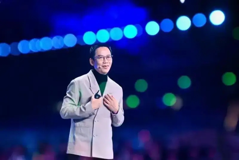 吴晓波在举办的“预见2025年终秀”上称，联想是被污名化最严重的企业！其实我觉得