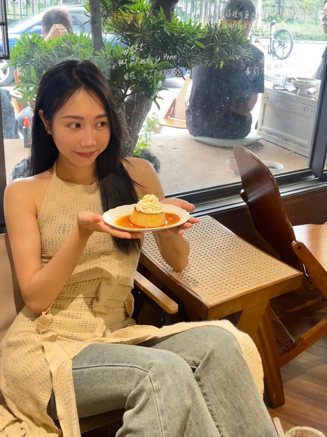 如无力挽回就
“回炉造物”
很有态度的一家小店
焦糖布丁好吃 微苦不甜