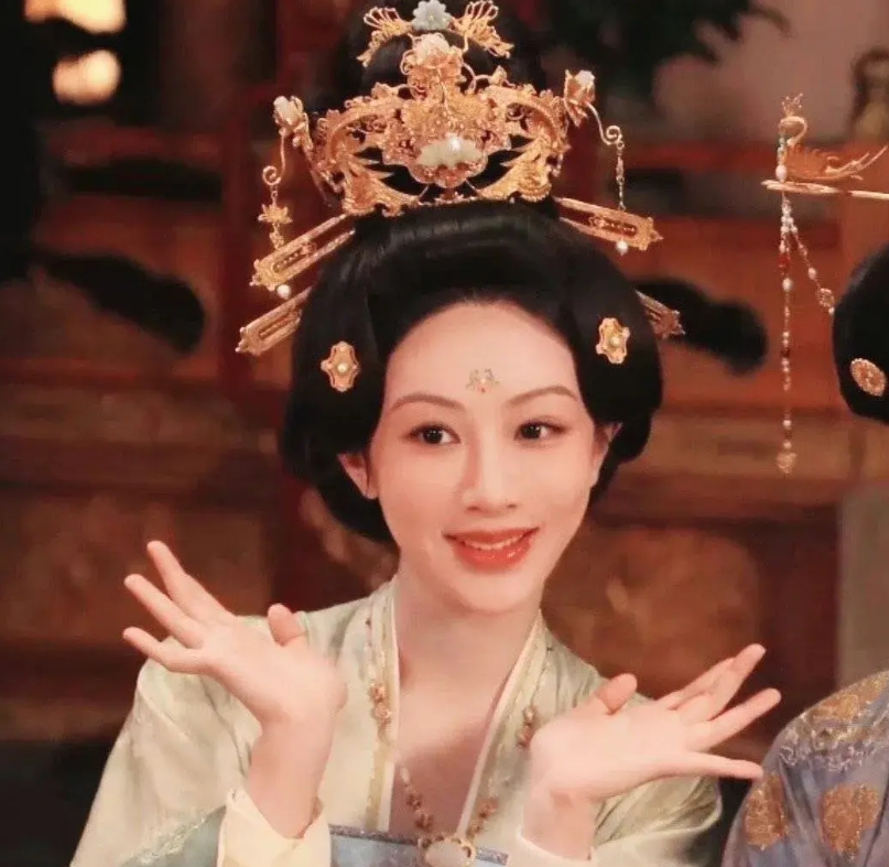 不得不说，杨紫这次又赢了！
菏泽牡丹凭借电视剧直接卖爆！
要知道，电视剧《国色芳