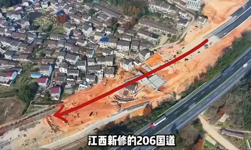 金溪县钉子户如今后悔不已！自瞧见邻居拆迁顺利拿到拆迁款后，就满心懊悔，无奈只好硬