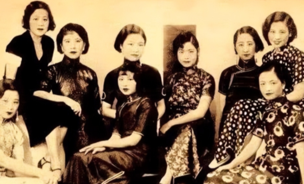 1926年，被戏称为“剥皮将军”的张宗昌终于如愿以偿霸占美人陈佩瑜，同房之夜，张