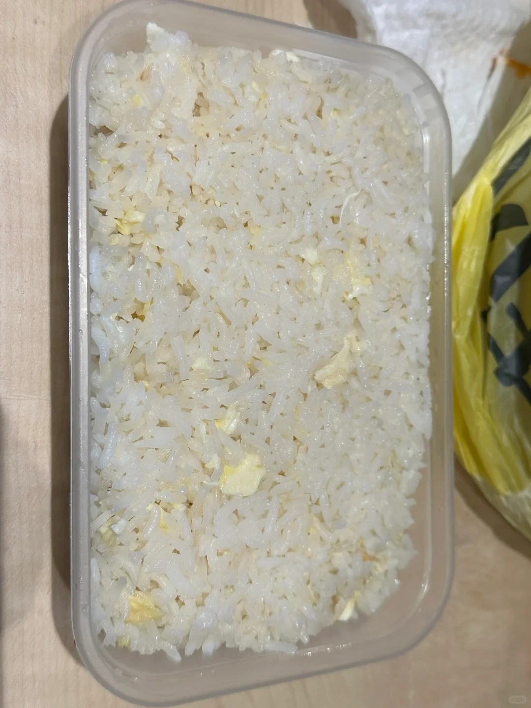 刚在伦敦吃了这辈子
最难吃的一顿饭
点了一个水煮鱼 里面全是肥肠的味道 显然是煮