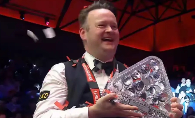 做人不能太墨菲，打球还得学墨菲！
斯诺克界墨菲大嘴巴天下闻名，上至奥沙利文，下至