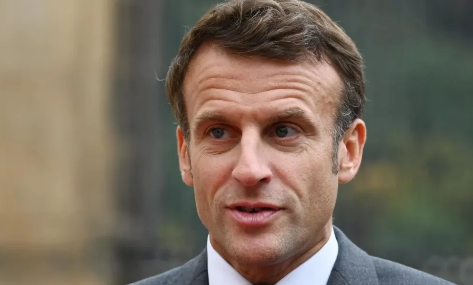 法国总统马克龙站出来对以色列施加压力了，马克龙表示要对以色列进行武器禁运。10月