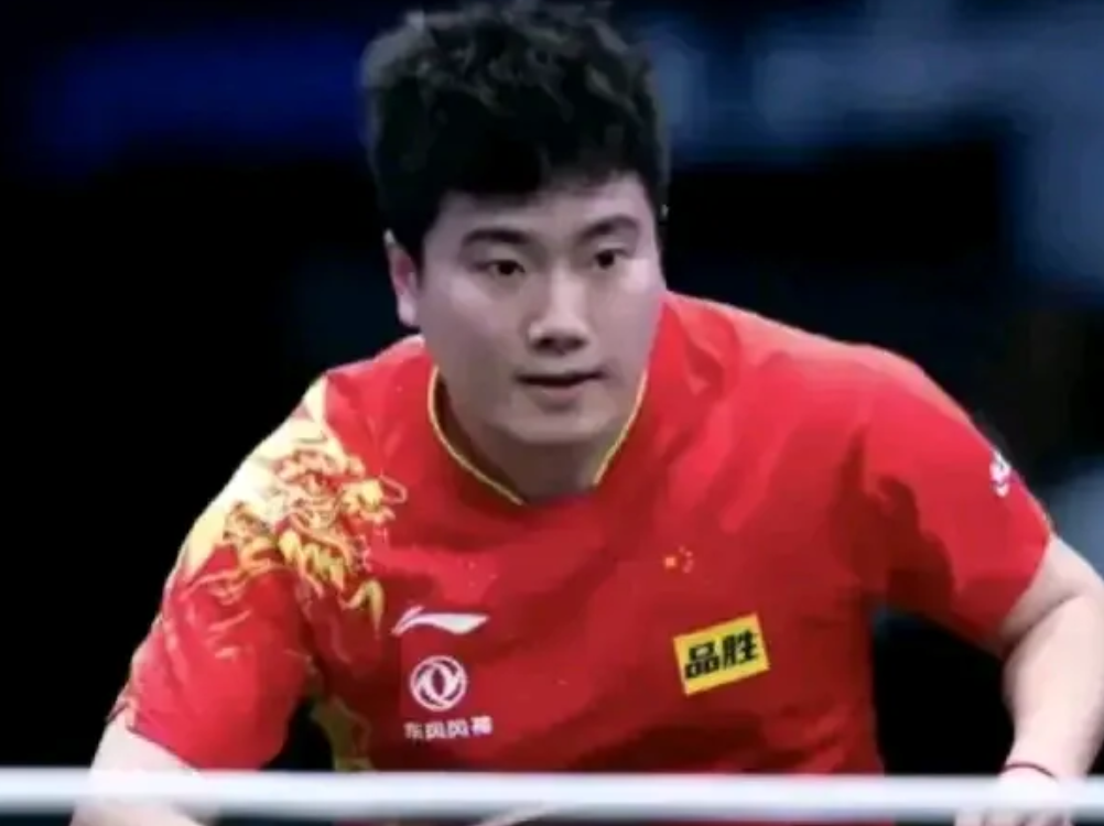 最新战报  乒乓球法国赛  男单八强已出3席，分别是以下球员!
1梁靖崑 中国?