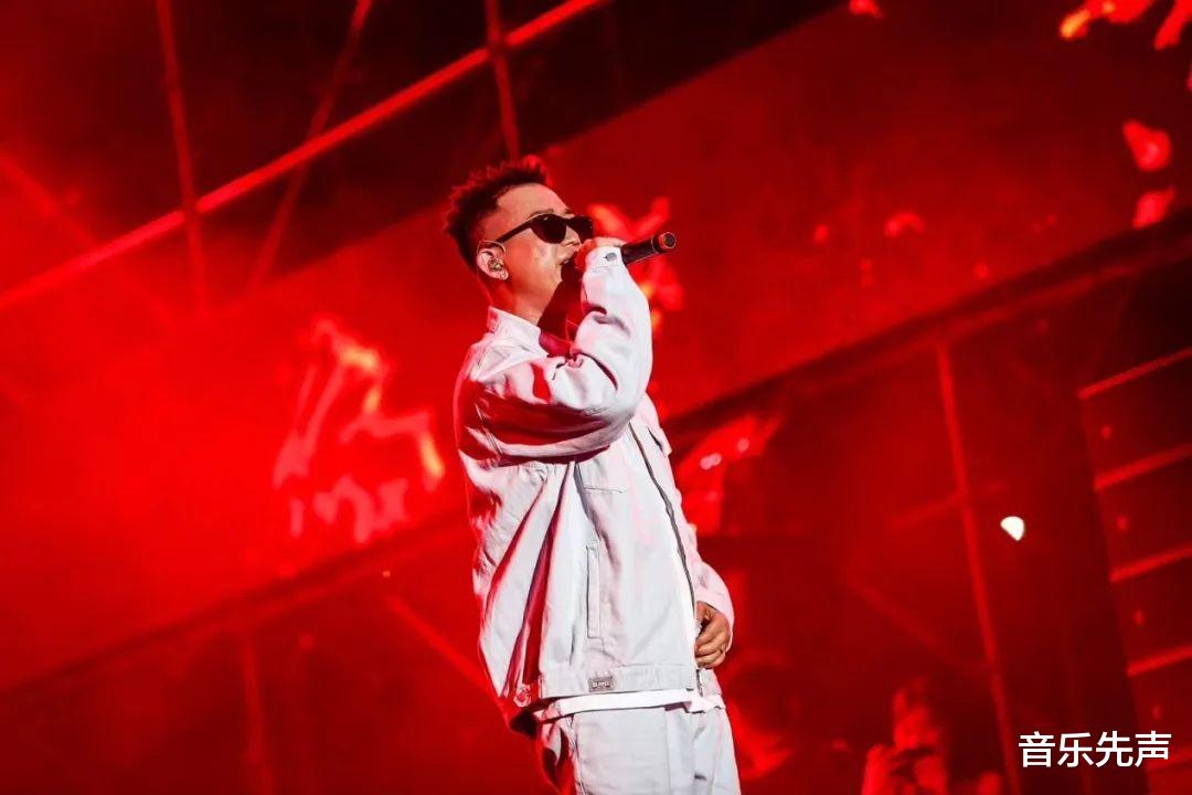 河南说唱之神《工厂》, 成了小镇青年的赛博哭墙