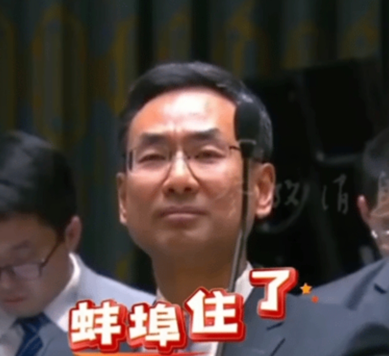美国秃噜嘴了，逗笑了耿大叔！
美国常驻联合国代表在联合国发言时，试图想要抹黑我们