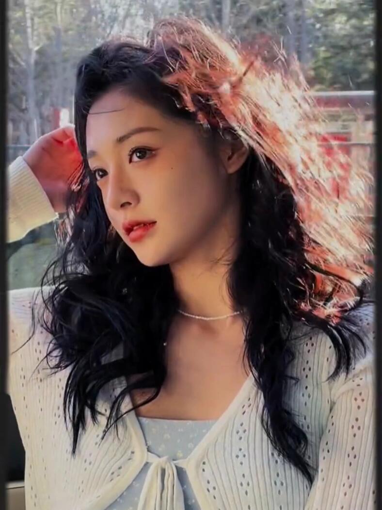 周洁琼雀斑妆好美