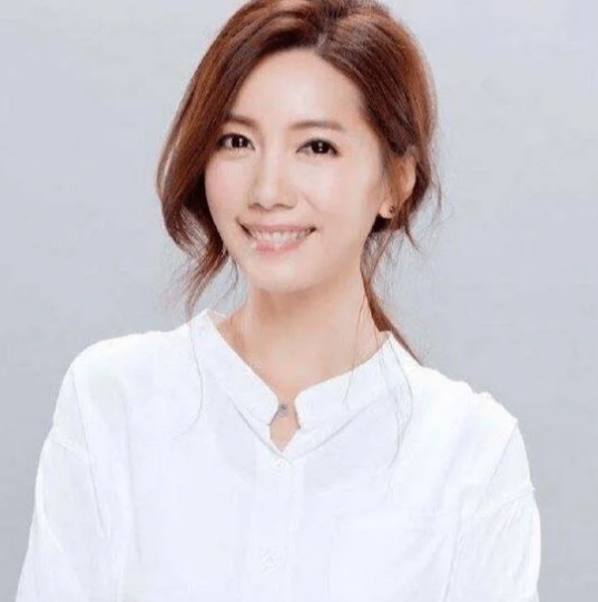 林韦君是台湾的一位知名女演员和模特