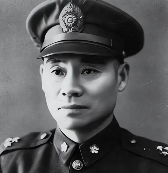 1950年，顾祝同刚坐上飞机，赵龙文手拿文件大声喊道：“不能起飞，不能起飞”，顾