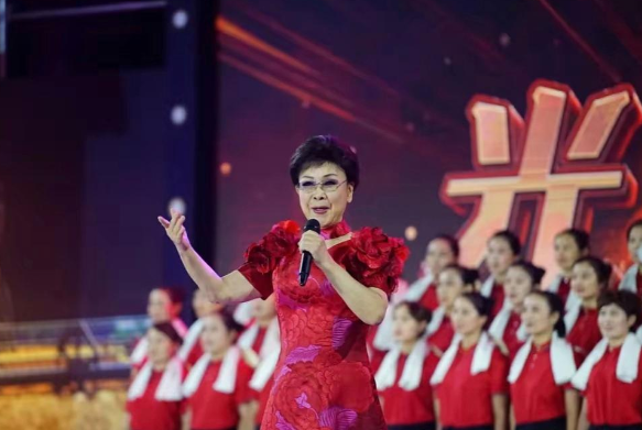 80岁李谷一为缺席春晚《难忘今宵》道歉：身体不好，对不起大家

李谷一，这位陪伴