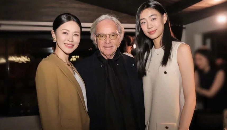 佟大为和关悦的女儿
有当超模的潜质
好好培养