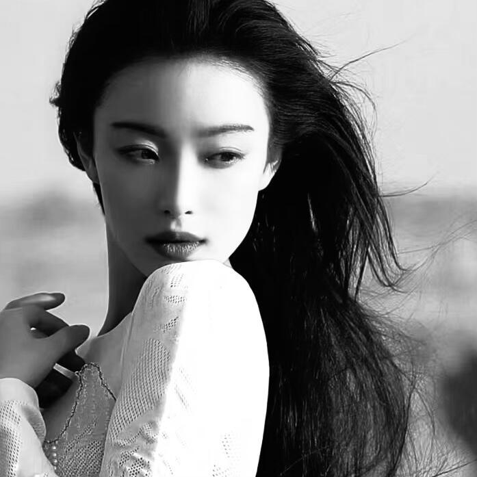 倪妮被姐姐美貌杀到