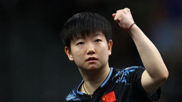 幽默！孙颖莎谈赛场上的小癖好，对自己心理暗示，全场都笑了