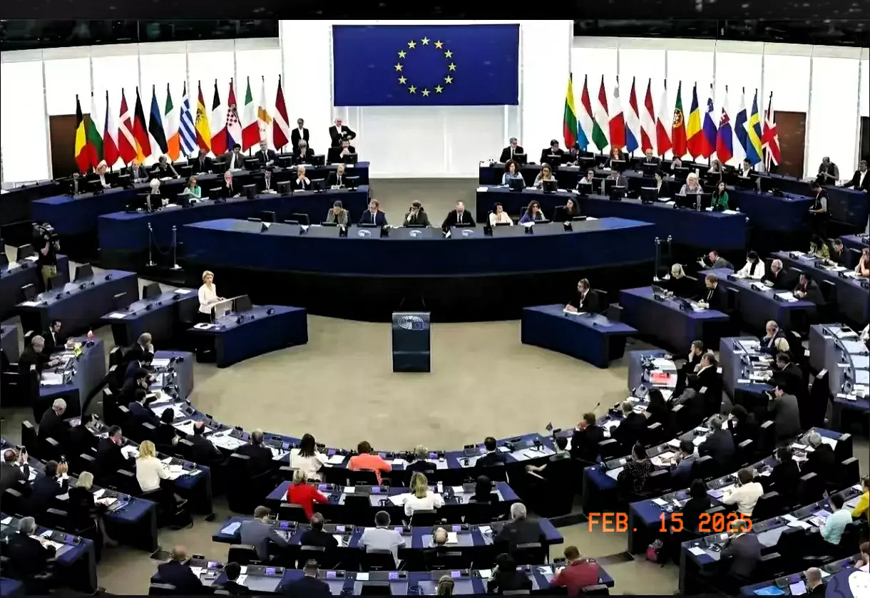 美国防长近几日发话了，依旧是一副牛逼哄哄的样子。
 
在谈及军事部署时，他宣称要
