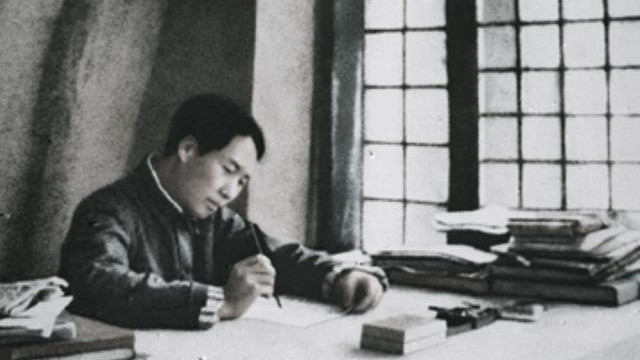 48年毛主席来到西柏坡，意外遇到女作家丁玲：我们多少年没见了？