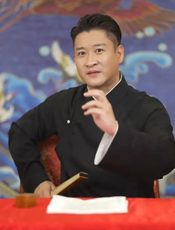 曹云金在直播时非常坦诚的承认并感谢郭德纲和德云社的培养，这算是曹云金放下了心结，