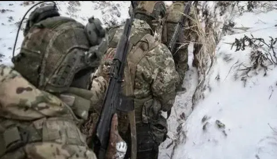 乌军总参公布最新战况！俄军七个方向同时开火，107次地面冲突，这火药味！又是导弹