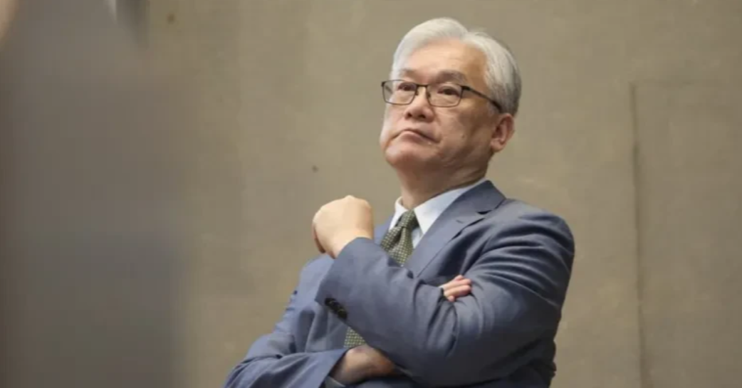 今天，国民党副主席访美，参加“美日台三方兵推”！
国民党疯了！
今天（4月4日）