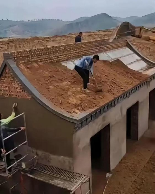 为什么要在房顶放土，难道是为了隔热吗？