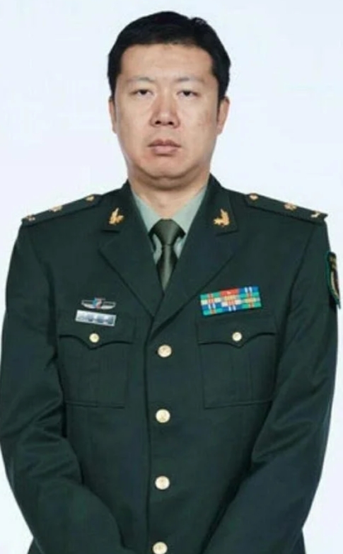 王治郅:篮球巨星转型教练，续写传奇