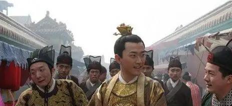 福王大宴宾客遭刺客，西域舞娘英勇救场，竟是太子派来的？