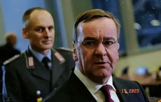 德国国防部长皮斯托里乌斯（Pistorius）言辞犀利，予以万斯猛烈回击，现场掌
